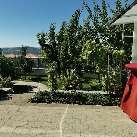 Apartment Ruza - Pool Seget Donji