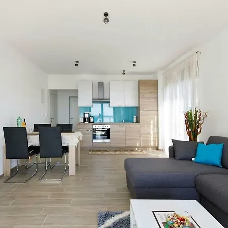 Ruza - Pool Apartment *